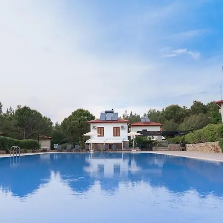 Villa Stylish With Pool Near Blue Lagoon In *