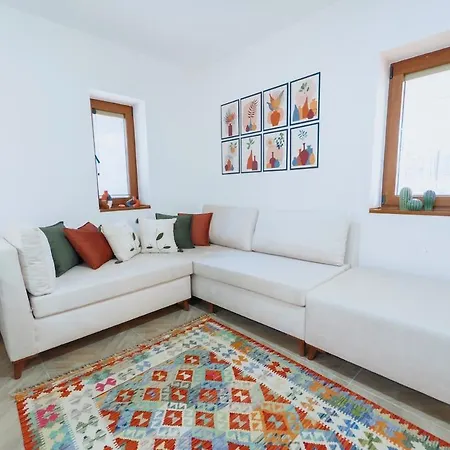 Villa Stylish With Pool Near Blue Lagoon In *